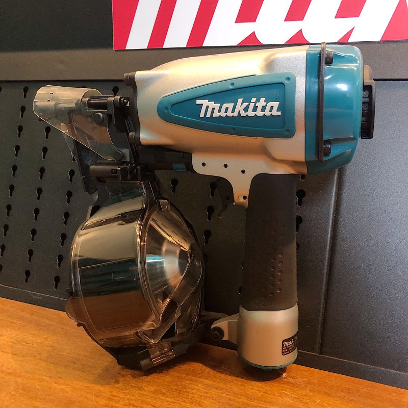 pregador pneumatico pregos de 27 a 50mm makita an560 5