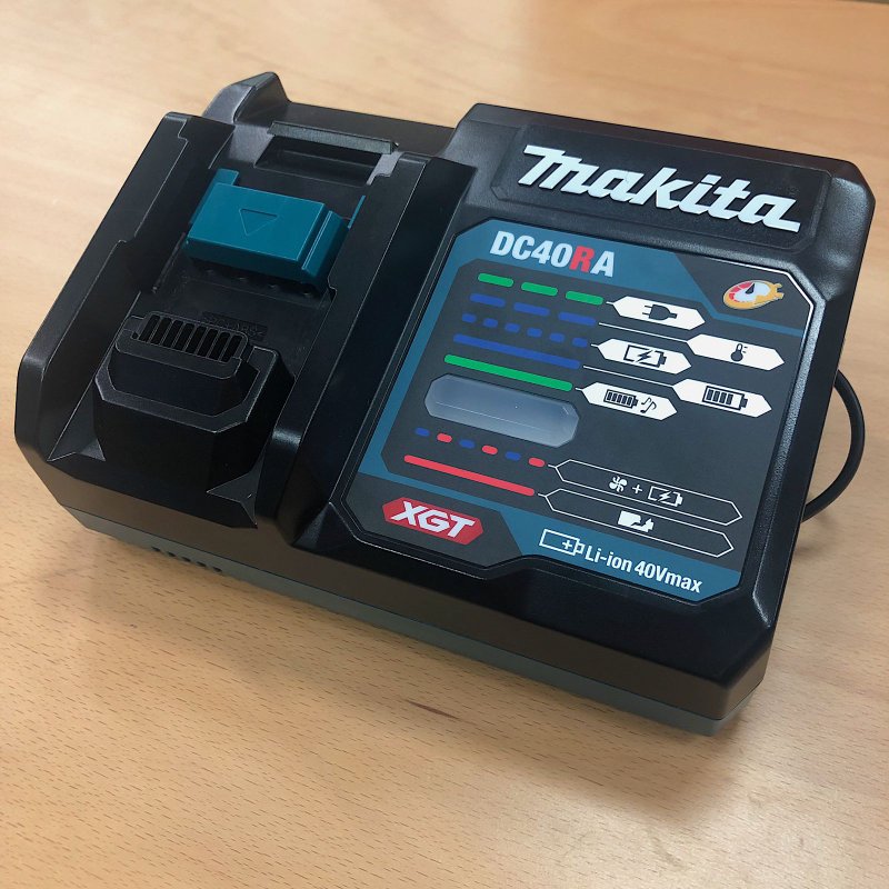 Carregador de Bateria 40V Rpido XGT Makita DC40RA 191F39 1